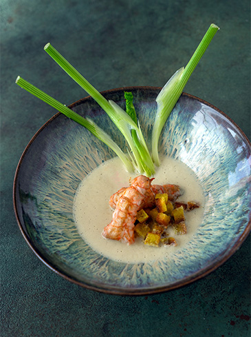 Venkelsoep met langoustines en vanille